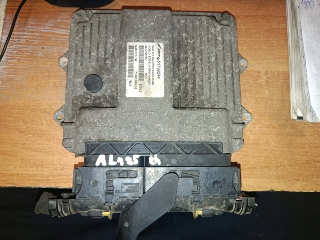 Блок двигуна 51796244 FIAT