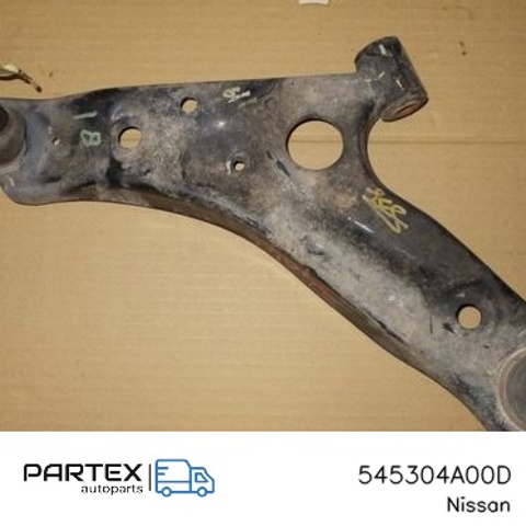 Поперечний важіль 545304A00D NISSAN