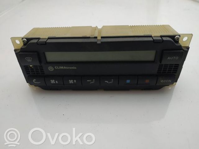 Блок управління кондиціонером 5HB007617 VAG