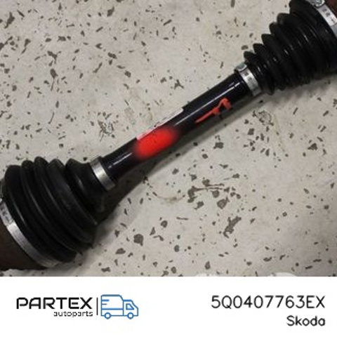 Піввісь передня ліва 5Q0407763EX VAG