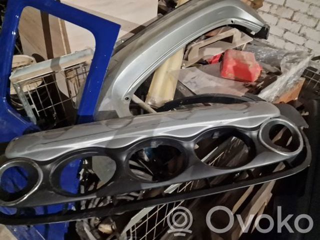 Захисна губа бампера переднього 620261KA0A NISSAN