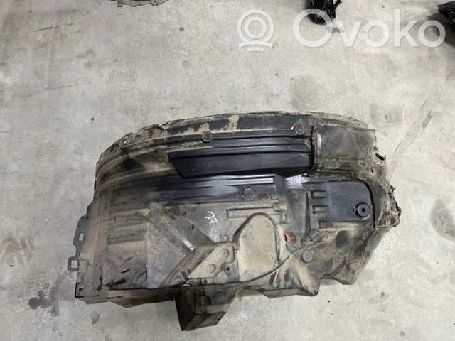 Підкрилок переднього крила, правий 63840EB300 NISSAN