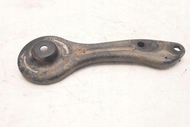 Кронштейн задньої балки 6766054 BMW