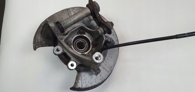 Цапфа поворотного кулака 6770905 BMW