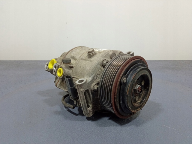 Компресор системи кондиціювання 6822848 BMW