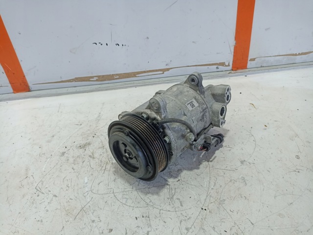 Насос кондиціонера 6842618 BMW