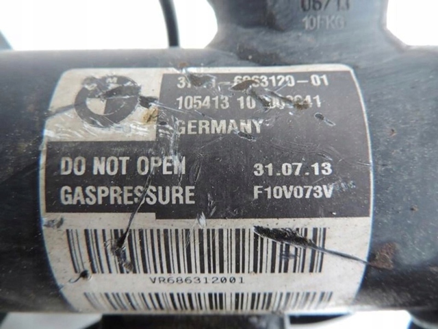 Стійка передня права 6863120 BMW