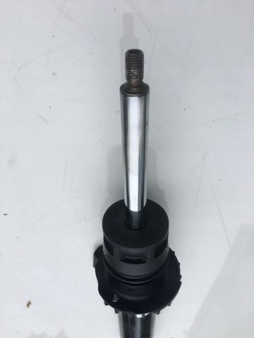 Стійка передня права 6887106 BMW