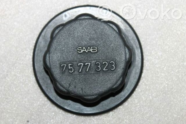 Кришка бачка 7577323 GM