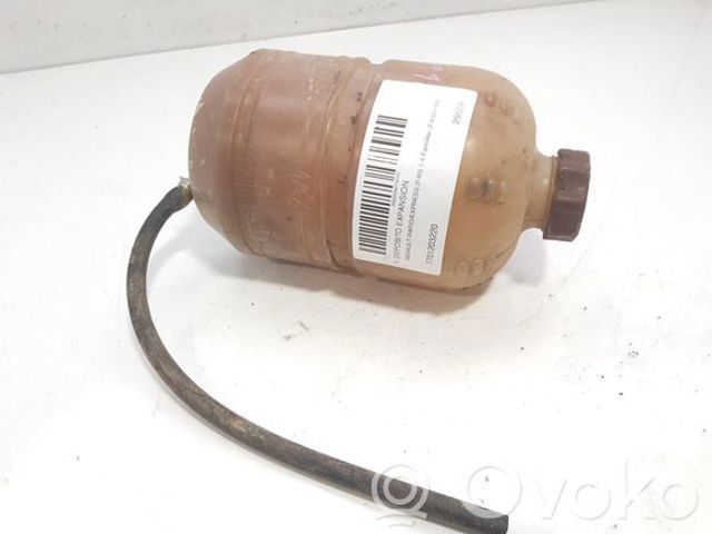 Водяний бачок системи охолодження 7701203220 RENAULT