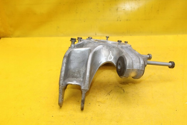 Цапфа поворотна права 7P0505436A VAG