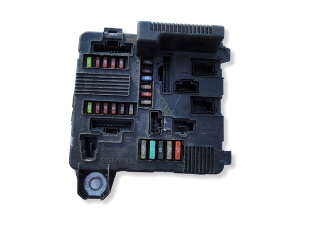 Коробка запобіжників 8200306033B RENAULT