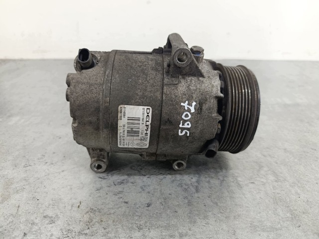 Компресор кліматичної установки 8200677870 RENAULT