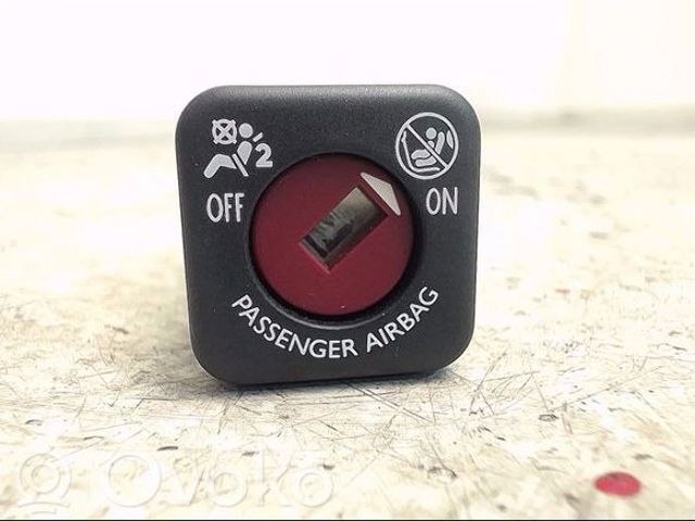 Кнопка відключення подушок безпеки AIRBAG 8216E6 PEUGEOT