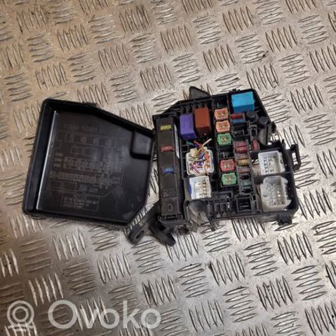 8266252301 Toyota