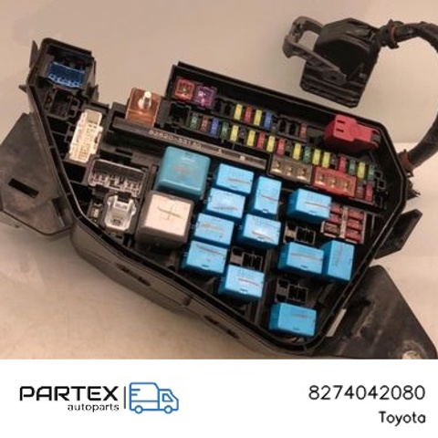 Корпус запобіжників 8274042080 TOYOTA