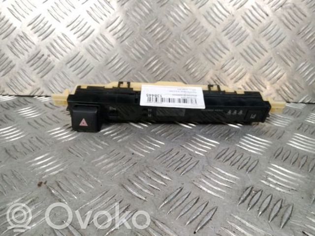 Аварійна кнопка 8395042080 TOYOTA