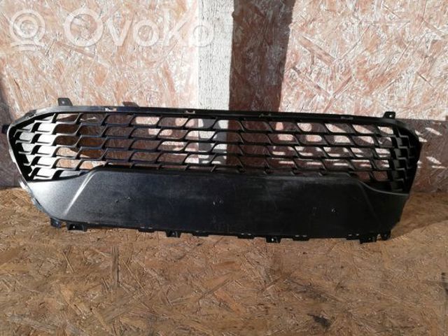 Решітка переднього бампера 865612R500 HYUNDAI