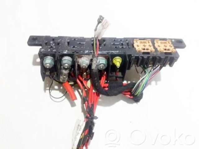 Корпус запобіжників 8L0941822A VAG