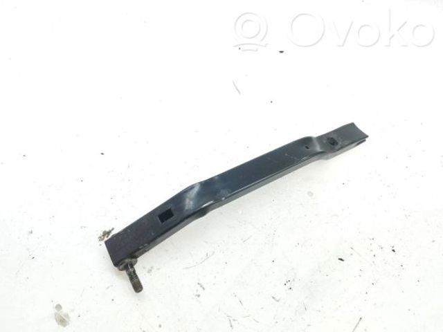 Кронштейн передньої панелі, правий 8R0805528 VAG