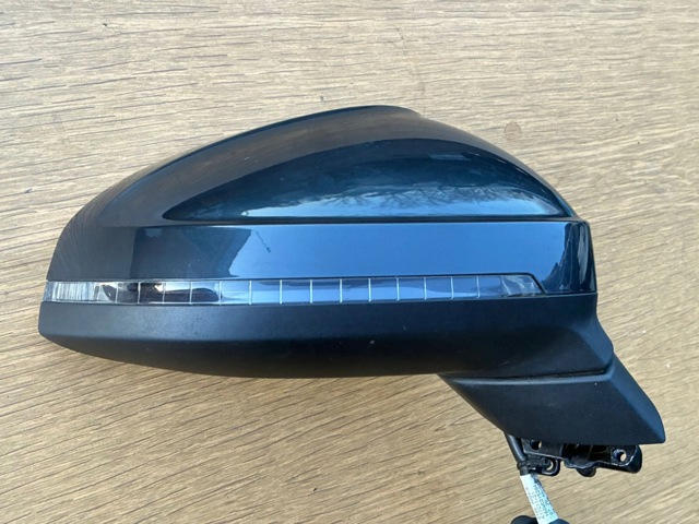 Праве бічне дзеркало 8W1857410D VAG