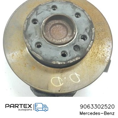 Кулак поворотний передній правий 9063302520 MERCEDES