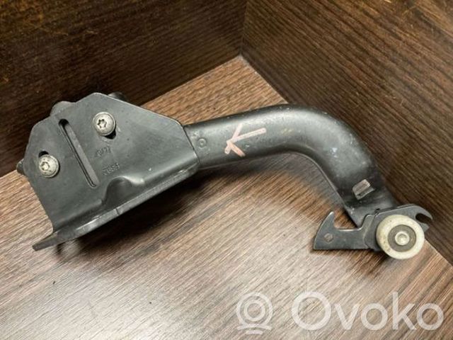 Ролик двері бічної/зсувної, лівий нижній 9067600447 MERCEDES