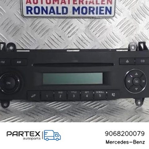 Магнітола 9068200079 MERCEDES