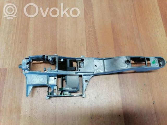 Тримач зовнішньої ручки дверей, передньої лівої 910958 PEUGEOT