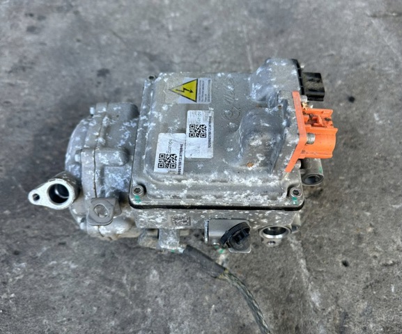 Насос кондиціонера 926006978R RENAULT