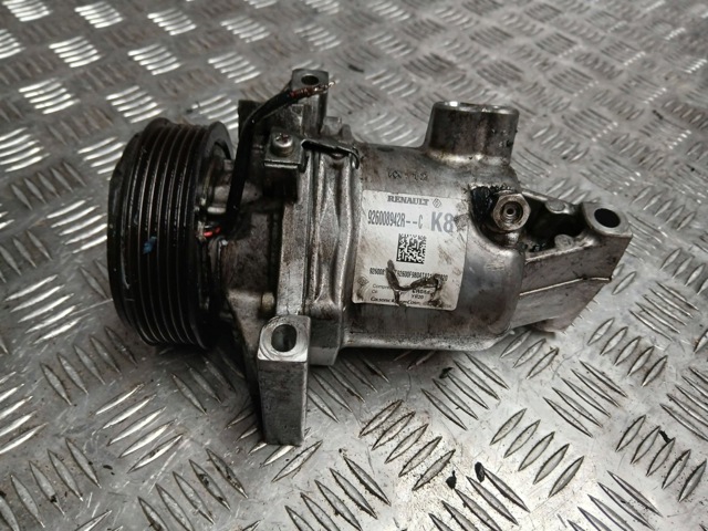 Компресор системи кондиціювання 926008942R RENAULT