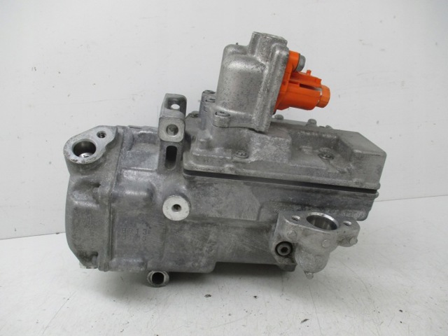 Насос кондиціонера 926008999R RENAULT