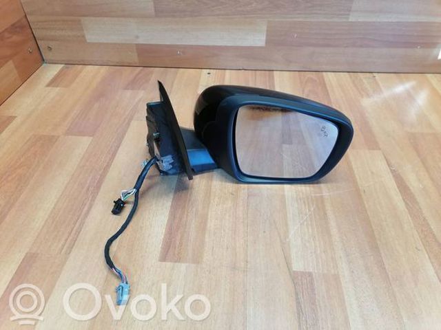 Накладка правого дзеркала заднього виду 963743020R RENAULT