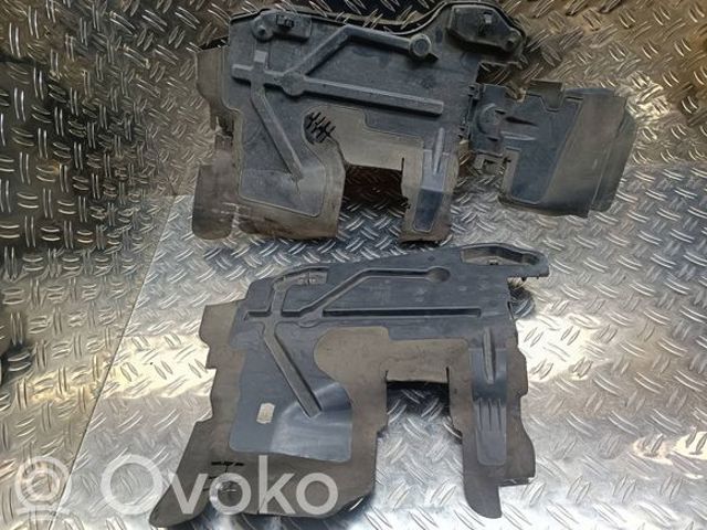 Рамка радіатора нижня 9677962980 PEUGEOT
