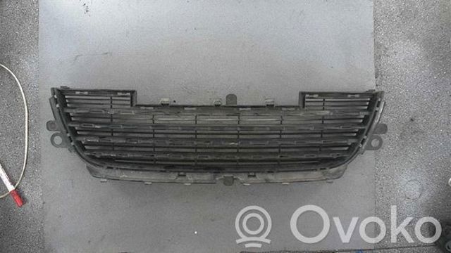 Решітка радіатора 9678059480 PEUGEOT