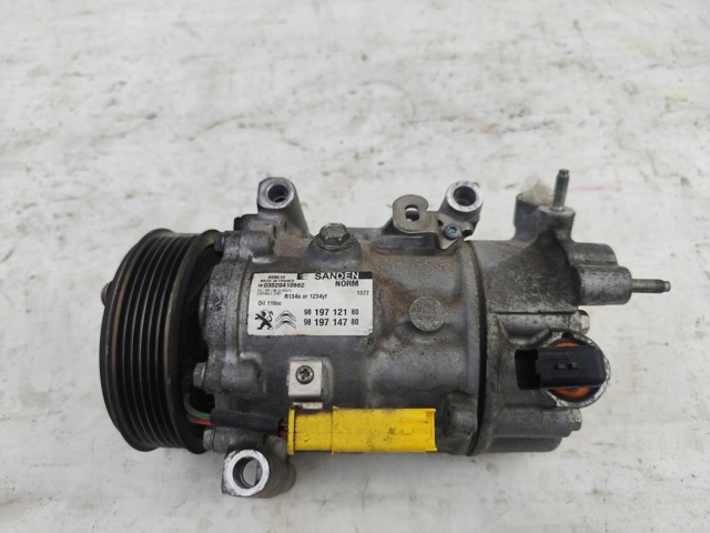 Шків компресора кондиціонера 9819712180 PEUGEOT