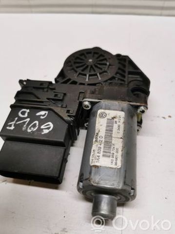 Мотор склопідйомника дверей задніх, правих 993425200 VAG