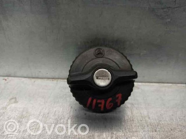 Пробка паливного бака A0004700830 MERCEDES