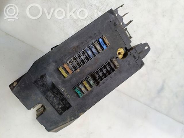 Коробка запобіжників A0005402350 MERCEDES