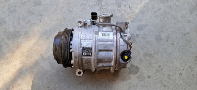 Компресор кліматичної установки A0008304702 MERCEDES
