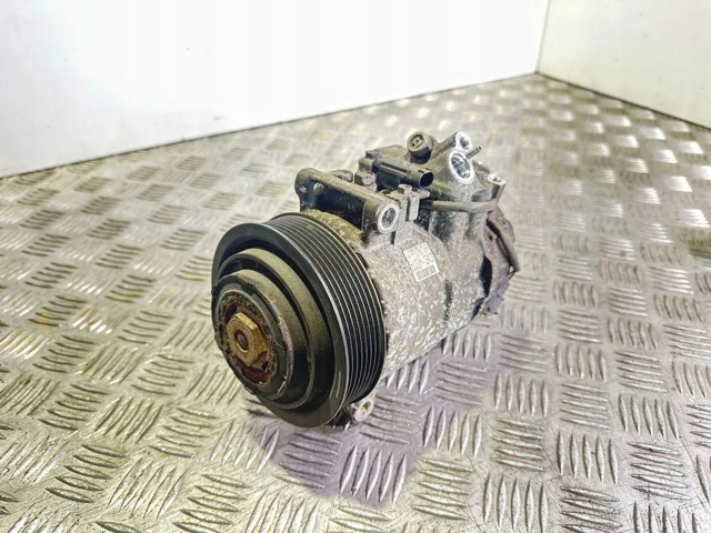 Компресор системи кондиціювання A0022303011 MERCEDES