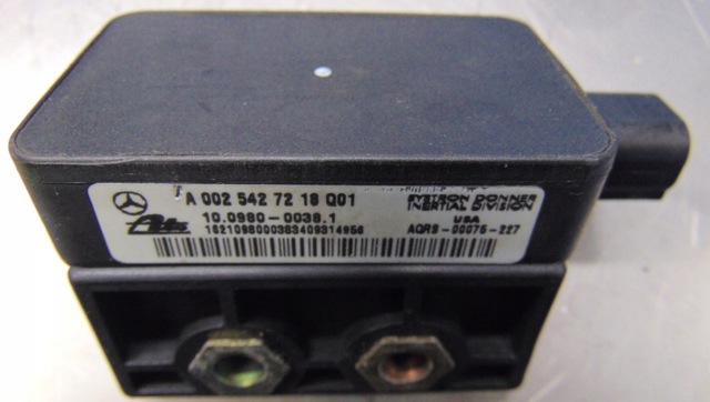 Датчик кутової швидкості повороту автомобіля A0025427218 MERCEDES