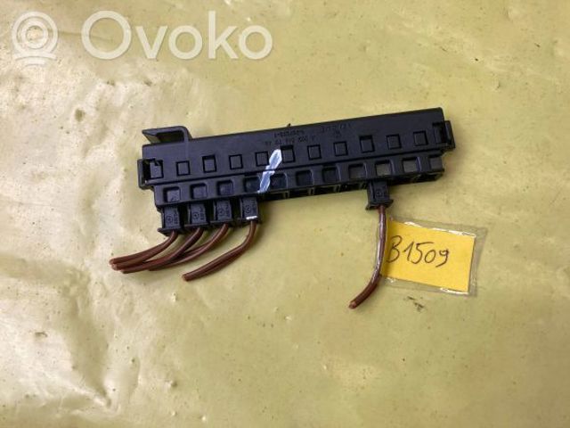 Розподільча колодка (розгалужувач CAN-шини) A0025467940 MERCEDES