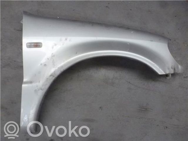 Переднє праве крило A1638801406 MERCEDES