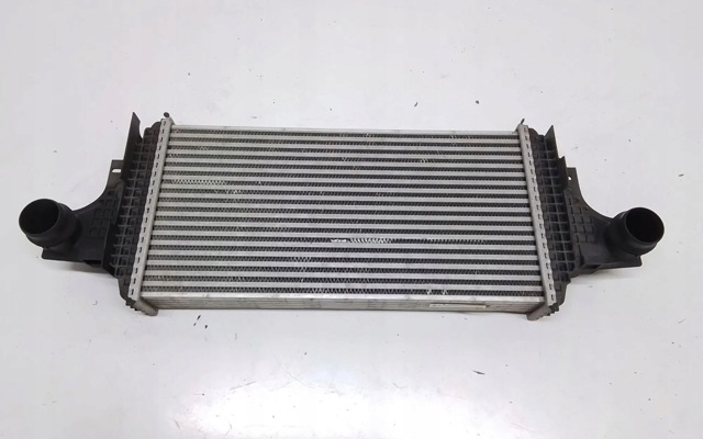 Охолоджувач наддувочного повітря A1645001700 MERCEDES