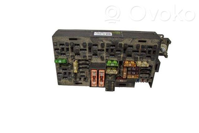 Коробка запобіжників A1645400072 MERCEDES