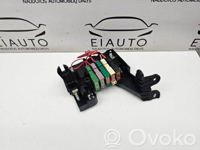 Корпус запобіжників A1665402150 MERCEDES