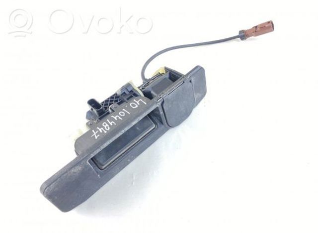 Ручка третіх дверей, зовнішня A1667500693 MERCEDES