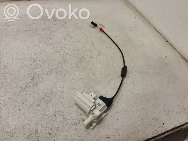 Замок передніх пасажирських дверей A1667600800 MERCEDES