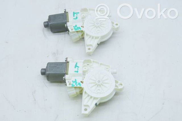 Мотор склопідйомника дверей задніх, лівих A1669060501 MERCEDES